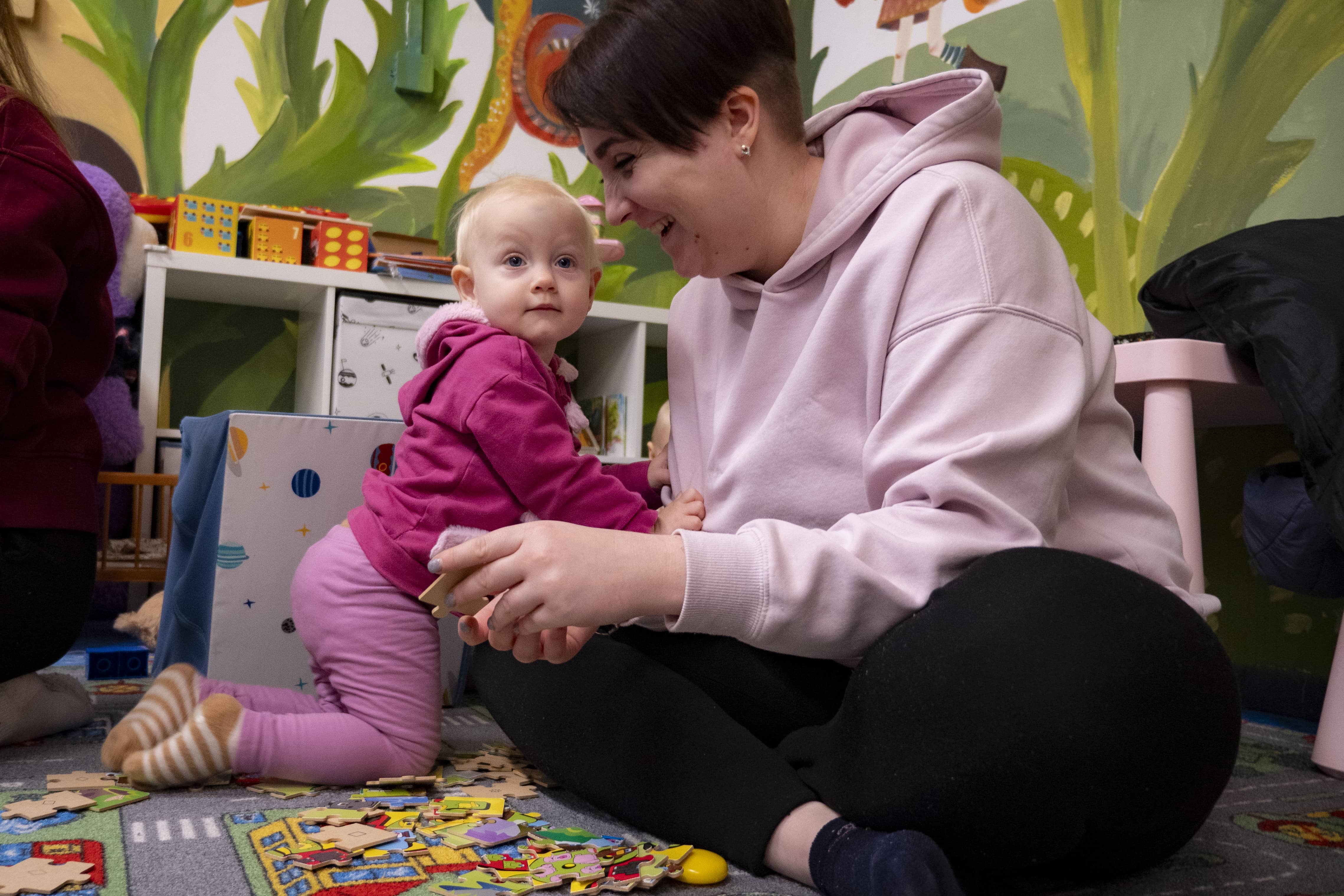 Young  mothers club supports refugee women and children 